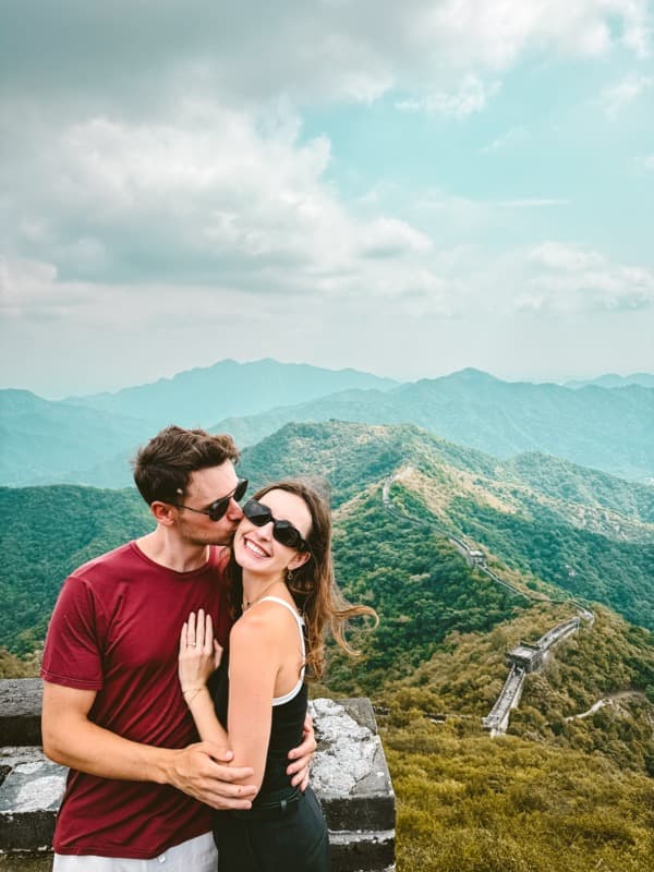 Lucas e Fernanda na Muralha da China